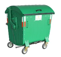 ¿Cuál es la forma correcta de forrar un cubo de basura con una bolsa?