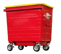 ¿Cómo transportar un cubo de basura metálico?